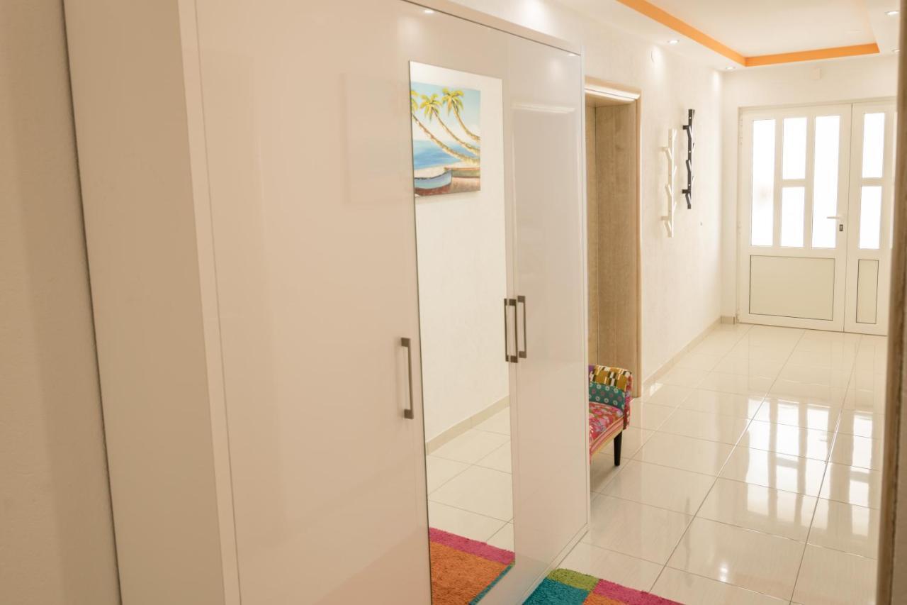 شقة Apartman Petra ماكارسكا المظهر الخارجي الصورة